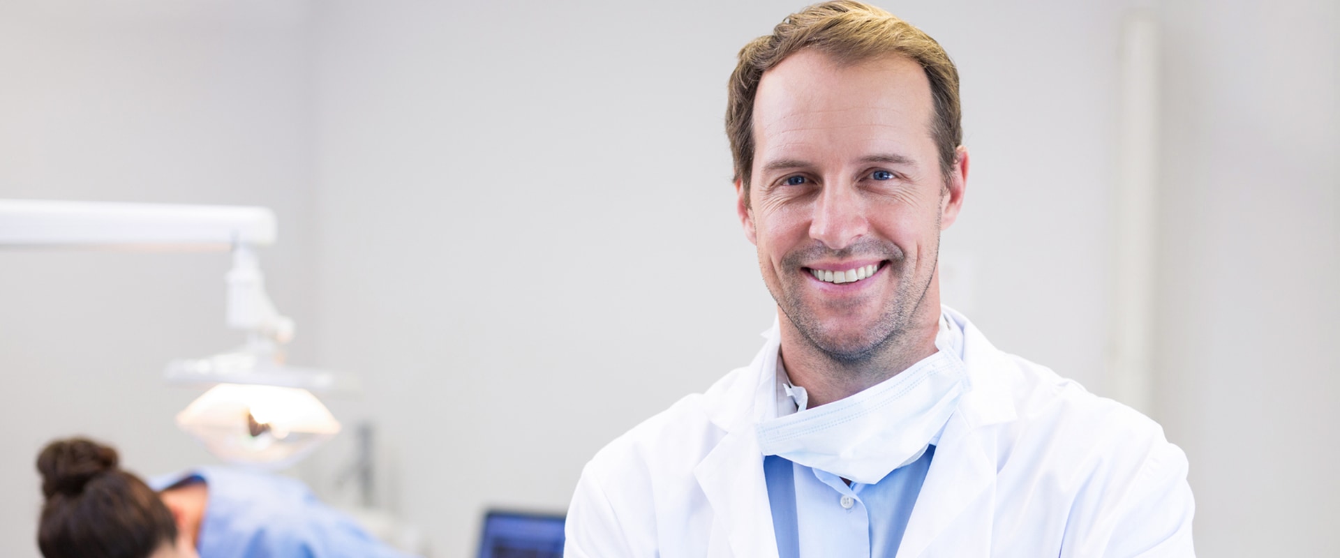 What kind of dentist is a prosthodontist?